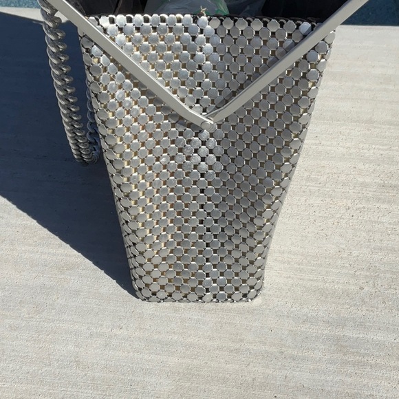 Whiting And Davis Silver Chainmail Satchel - Picture 11 of 16